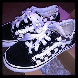Size 11.5 vans low top , mint condition
